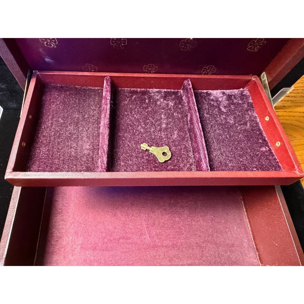 Vintage Burgundy Jewelry Box: Gold Clover, Faux Leather, Tiered Tray with Key